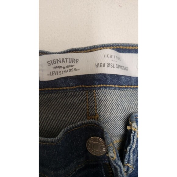 Signature By Levi Heritage Highrise Womens Straight Leg Jeans Size 20 - Picture 3 of 9
